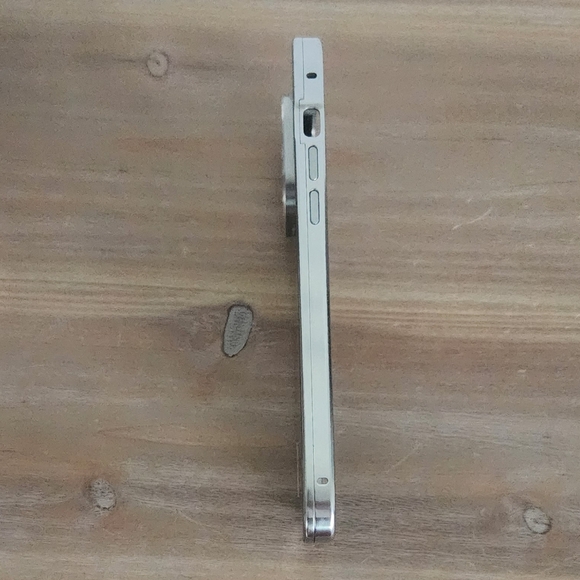 📱 iPhone 14 Pro Max Metal Luxury Case – Silver Polished Finish, NEW - Picture 5 of 10